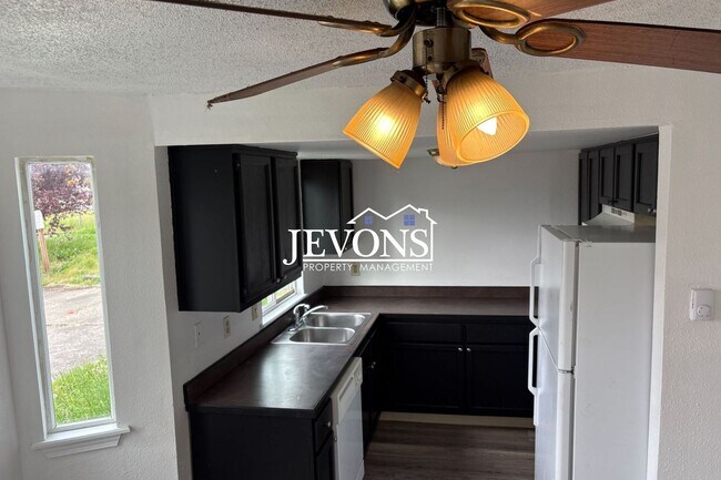 Foto del edificio - 1722 E 56th St