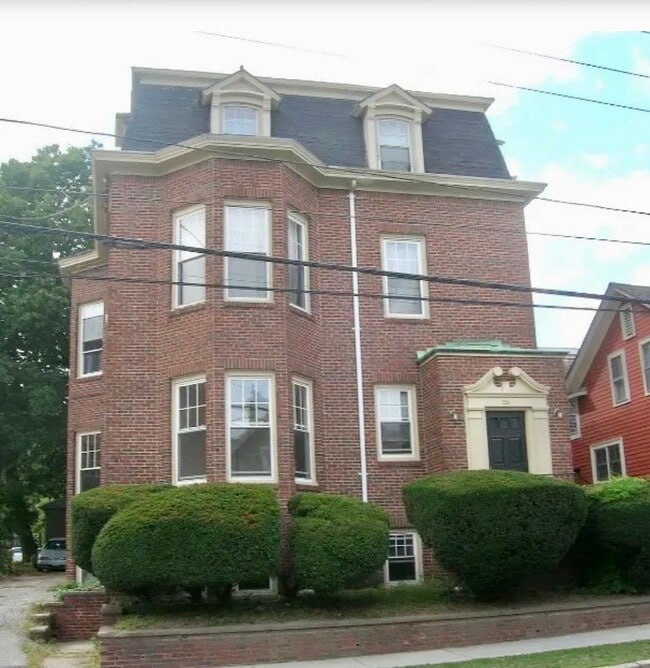 Building Photo - 226 Gano St