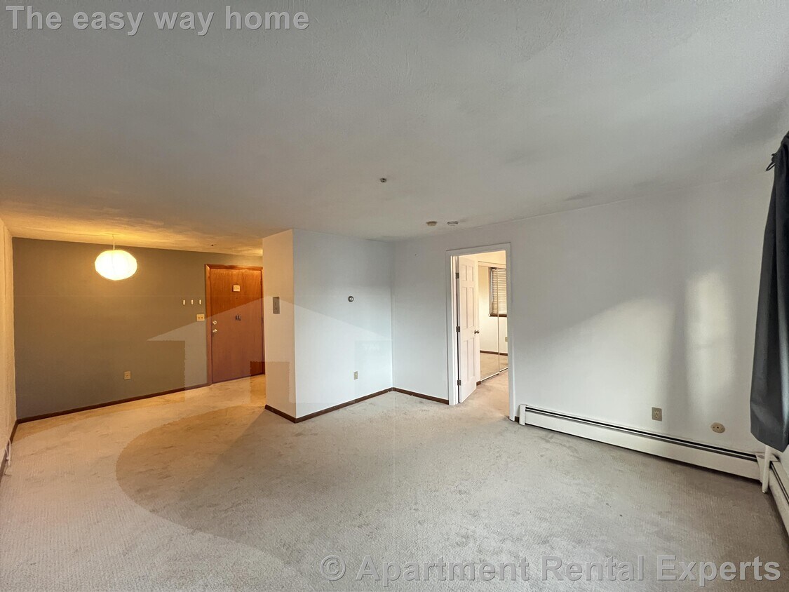 Primary Photo - 25 Linden Ave