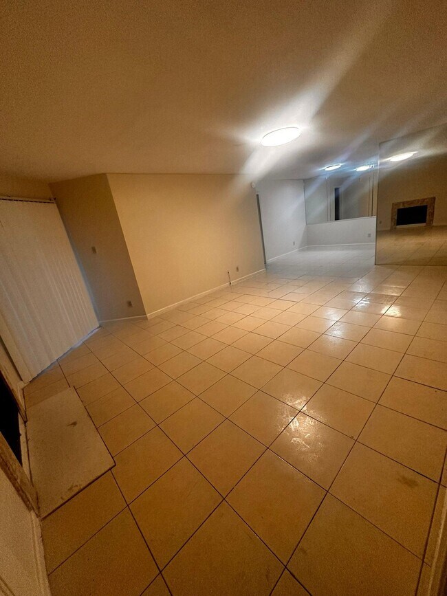 Building Photo - 9700 Leawood Blvd