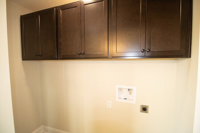 Building Photo - 122 Enclave Ct