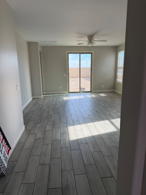 Building Photo - 4923 S 99th Dr