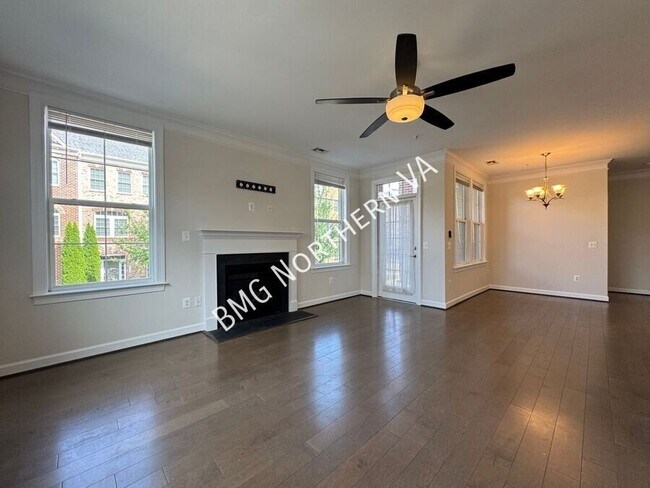 Foto del edificio - 13740 Endeavour Dr