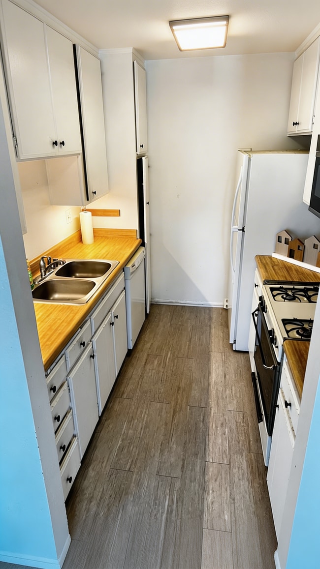 Foto del edificio - 3649 Glendon Ave