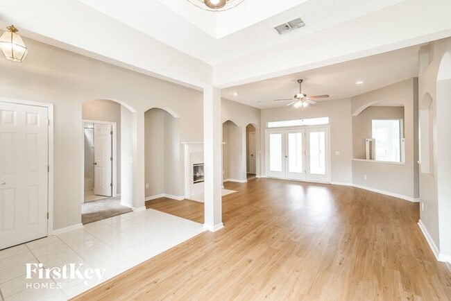 Foto del edificio - 1528 Walnut Creek Dr