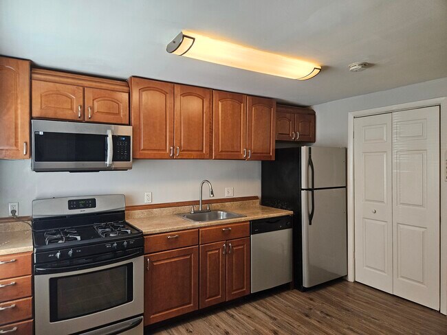 Foto del edificio - 1951 Dutch Village Dr