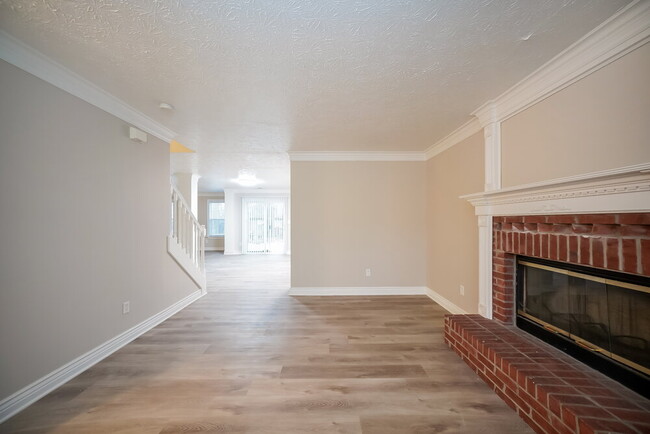 Foto del edificio - 5547 Fair Ridge Pl