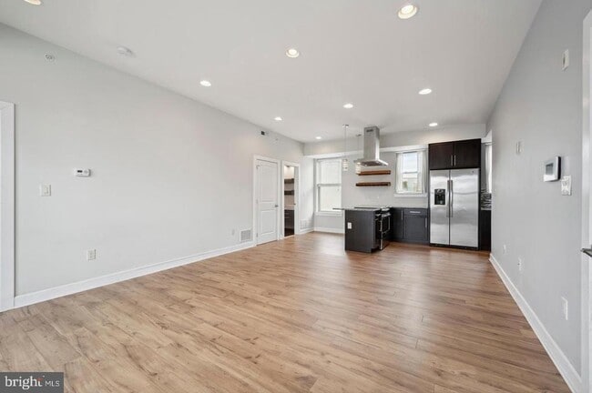 Building Photo - 714 N Chadwick St