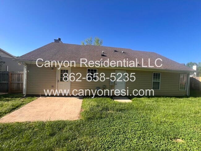 Foto del edificio - Hurry this Home won't last long! Great 3BR...