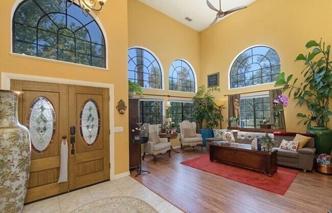 Foto del edificio - 2654 Gianelli Ln