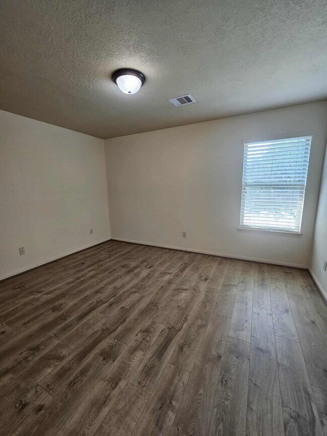 Foto del edificio - 4923 Windy Orchard Ln