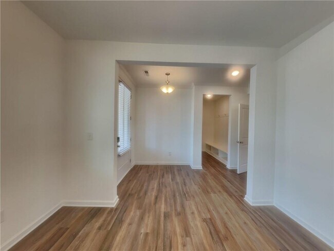 Foto del edificio - 313 Fairmont Ave