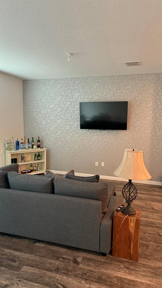 Foto del edificio - 6356 Sailpointe Ln