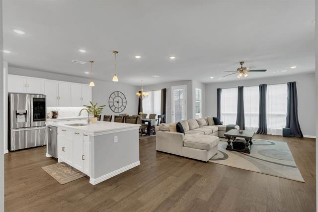 Foto del edificio - 3908 Lucan Ln