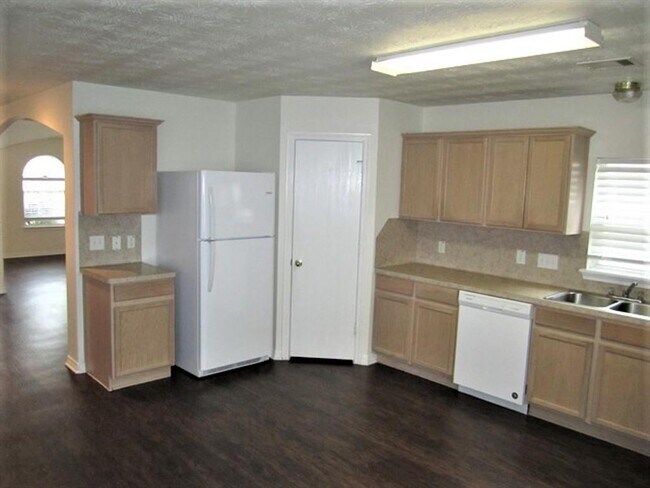 Foto del edificio - 5043 Willow Point Dr