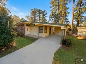 Building Photo - 2820 Riverview Rd