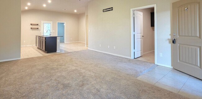 Foto del edificio - FOR LEASE - 3/2/2 WINDSTONE AT UPLAND - FR...