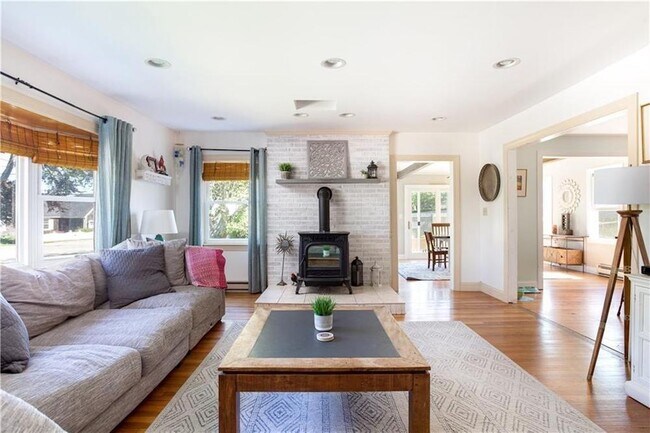 Foto del edificio - 107 Haskins Ave