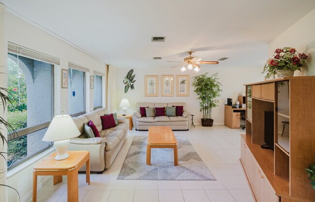 Foto del edificio - 403 SE 33rd Terrace