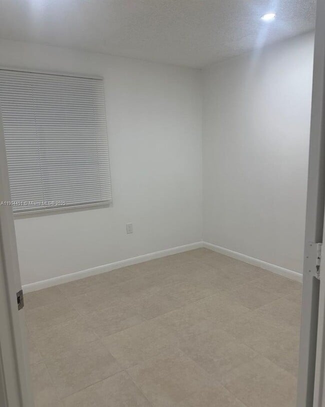 Photo - 1165 NW 125th Pl House