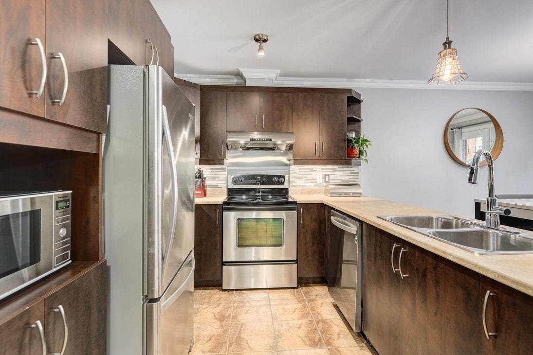 7711 Callaghan Rd, San Antonio, TX 78229 Condo for Rent in San