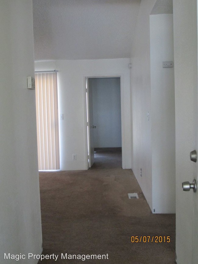 Building Photo - 6216 Royal Coach Dr