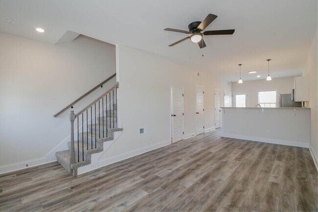 Foto del edificio - 550 Peachers Mill Rd