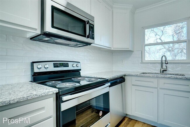 Building Photo - 2 br, 2 bath House - 329 Ruth St.