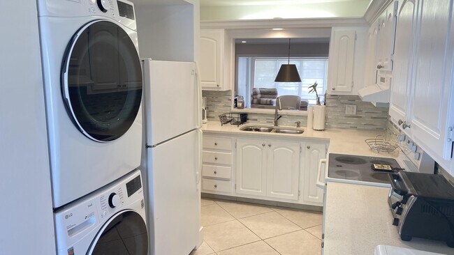 Foto del edificio - 5656 Via Delray Blvd