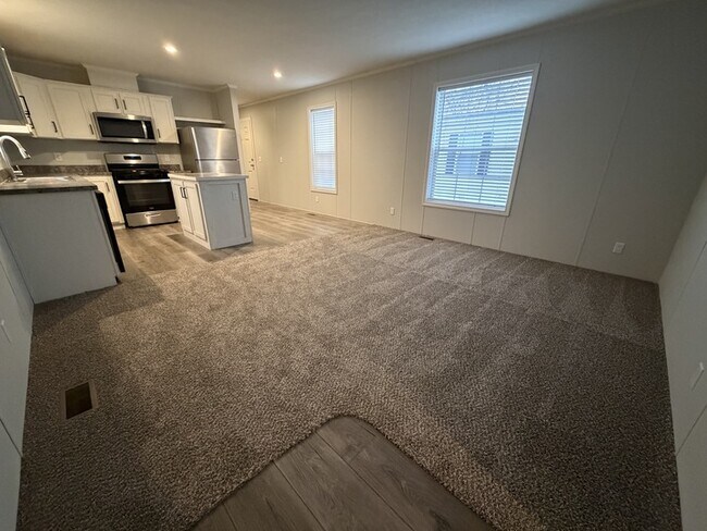 Foto del edificio - 38062 St Tropez Dr