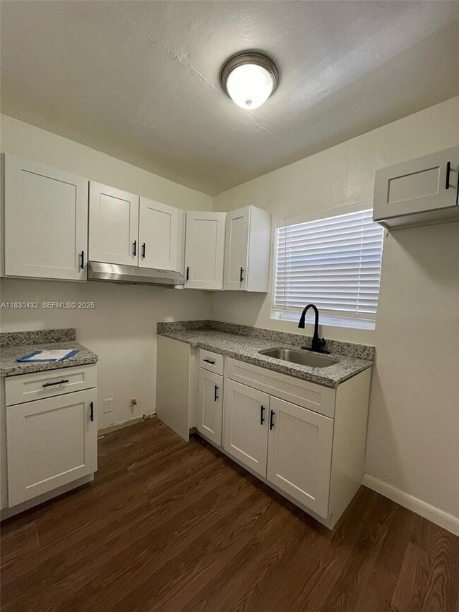 Building Photo - 200 NW 13th St