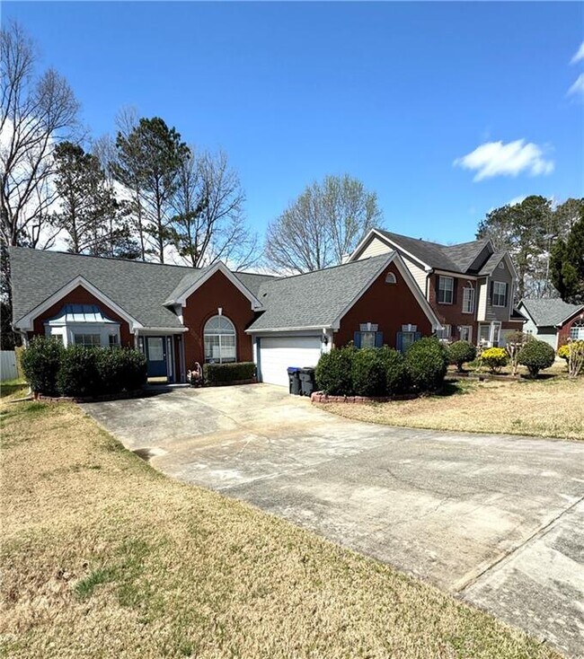 Foto del edificio - 444 Laurel Springs Ct