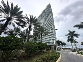 Building Photo - 2000 Metropica Wy