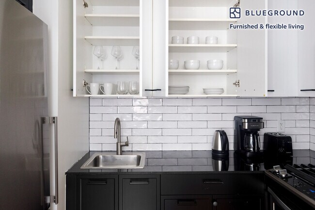 Building Photo - 63 Wall St