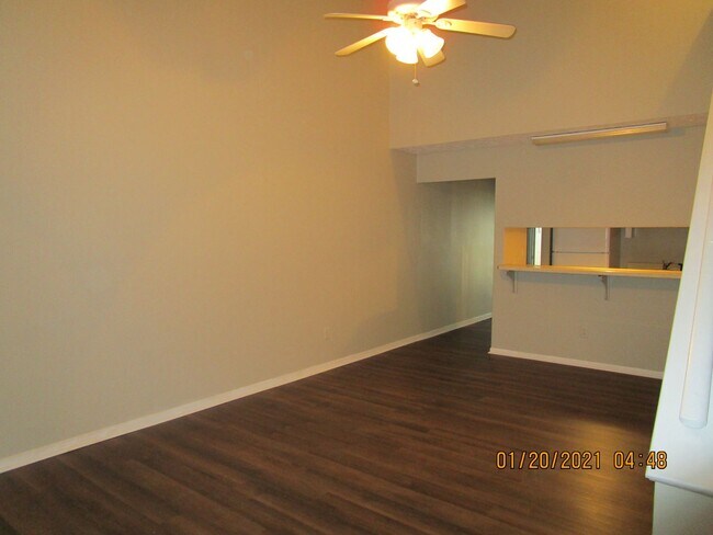 Foto del edificio - 4551 Cedar St