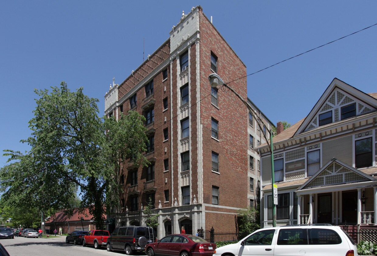 Foto principal - 5129 S Harper Ave Apartments