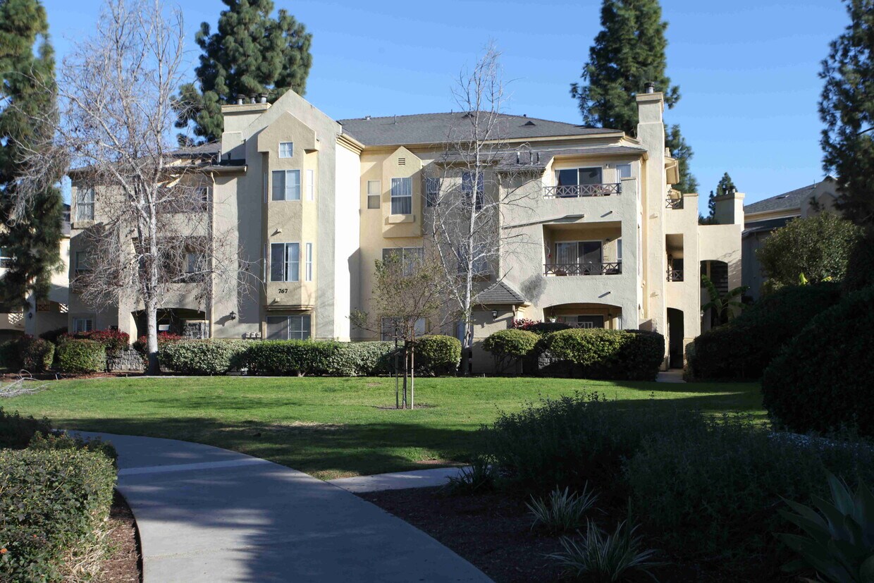 BUILDING - 761 Brookstone Rd