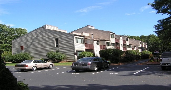 B Building Photo - Oak Woods Apartments