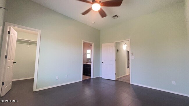 Foto del edificio - 12052 Copper Head Ln