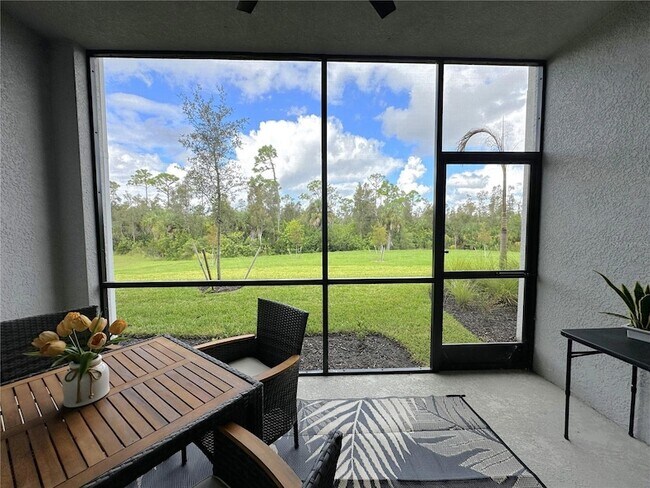 Foto del edificio - 14221 Heritage Landing Blvd