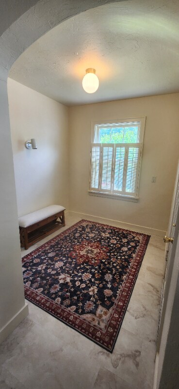 Foto del edificio - 2309 Virginia Ln