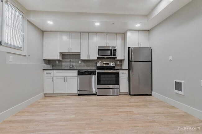 Photo - 2420 Van Ness Ave Apartment