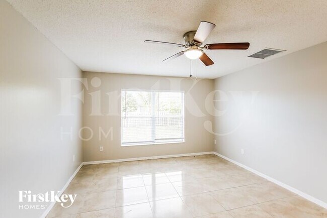 Foto del edificio - 3449 SW Princeton St