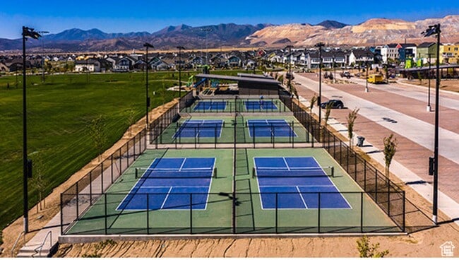 Building Photo - Stunning Daybreak Townhome!  **Open House ...