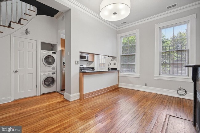 Building Photo - 1313 12th St NW