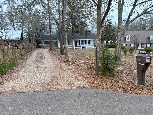 Building Photo - 1213 N 32nd Ave