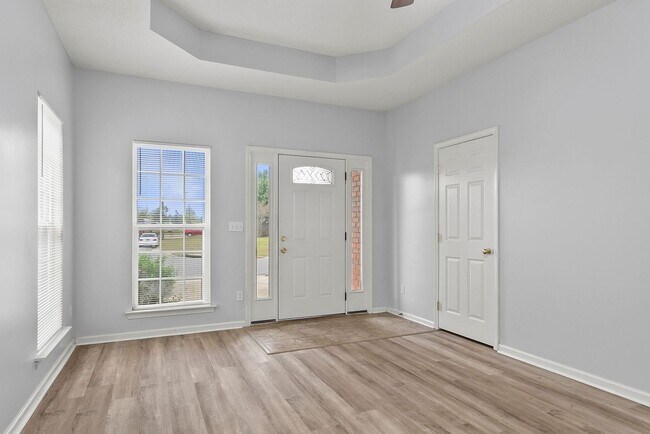 Foto del edificio - Nice 3 Bed 2 bath Home Available! Schedule Your Tour Today!