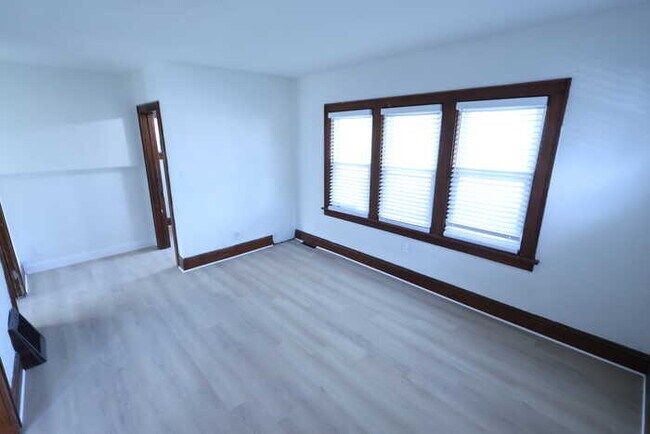 Foto del edificio - 450 Stanton Ave