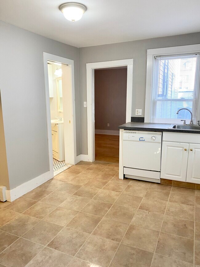 33 Gore St Unit 1, Cambridge, MA 02141 Apartments in Cambridge, MA