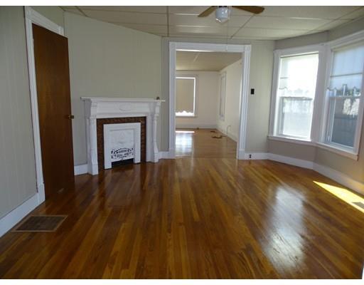 Building Photo - 143 Rowe St